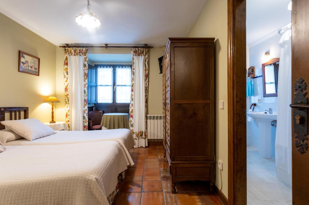 Posada De Muno Muñorrodero Esterno foto