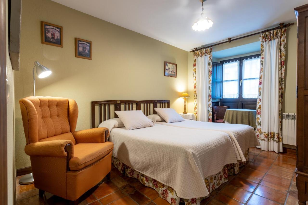 Posada De Muno Muñorrodero Esterno foto