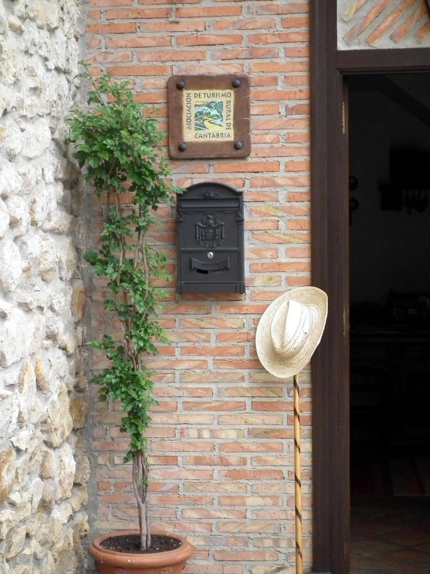 Posada De Muno Muñorrodero Esterno foto