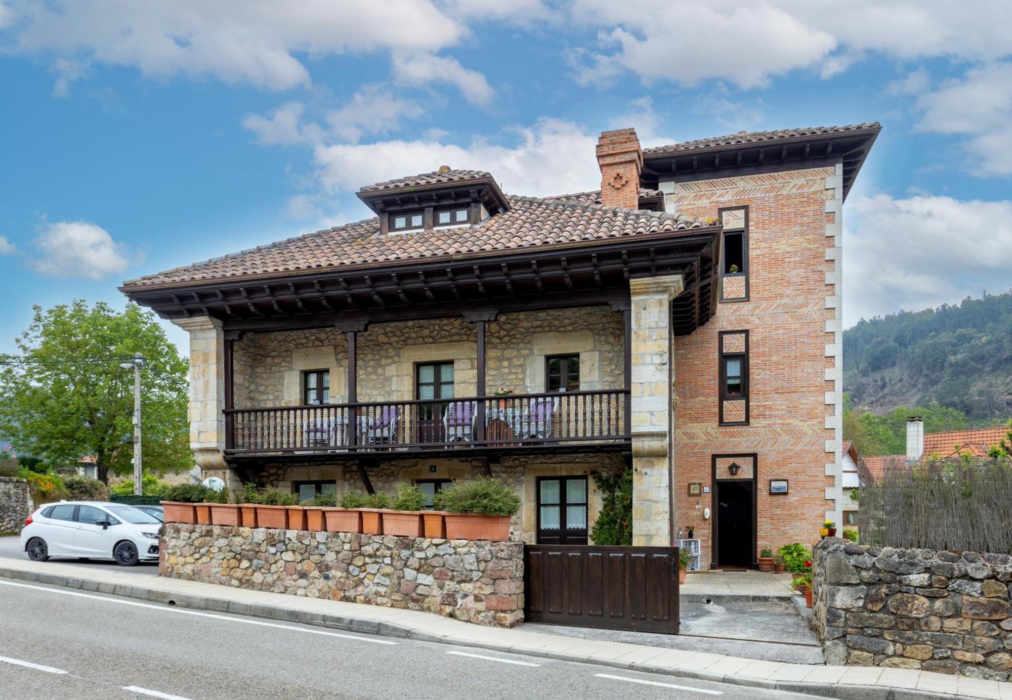 Posada De Muno Muñorrodero Esterno foto
